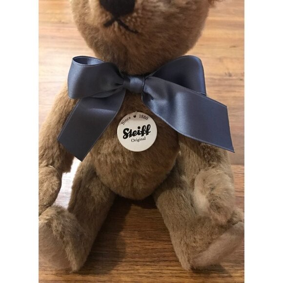 Steiff Collector Bear - Picture 2 of 5